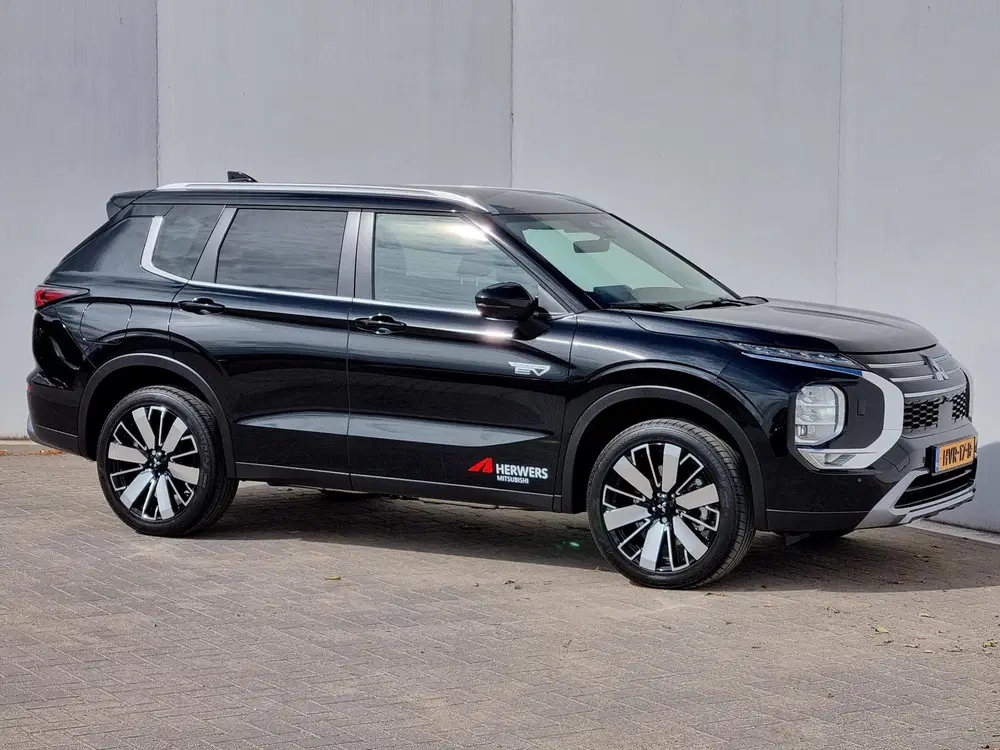 Mitsubishi Outlander 2.4 PHEV First Edition uit 2025, foto 17