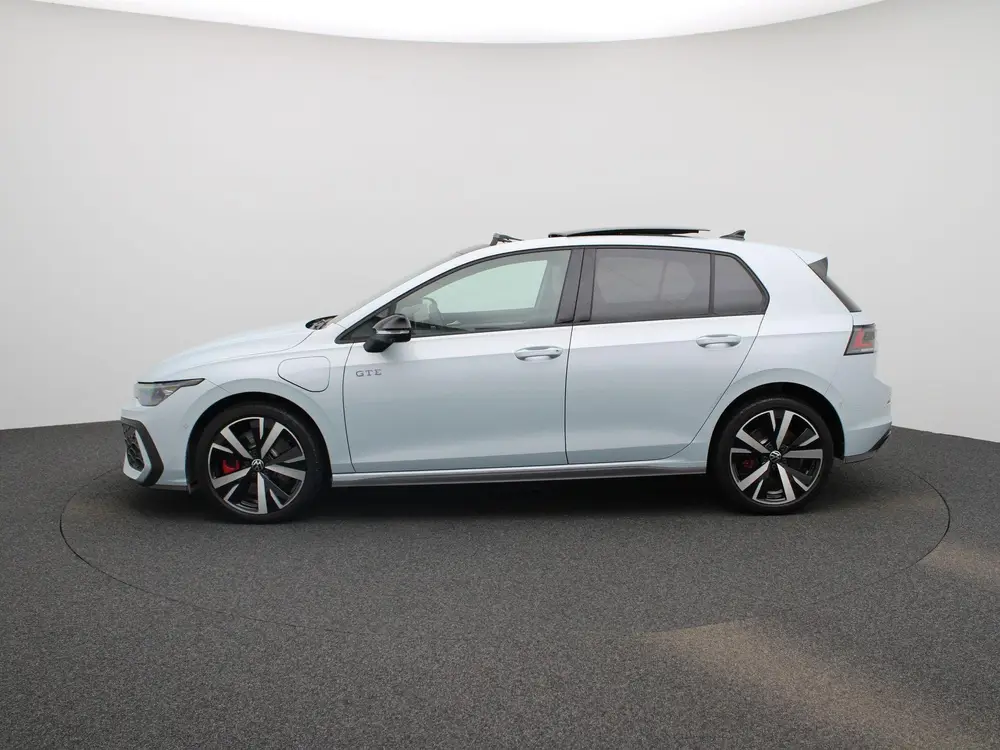 Volkswagen Golf 1.5 eHybrid GTE | Automaat | Panoramadak | N uit 2024, foto 6