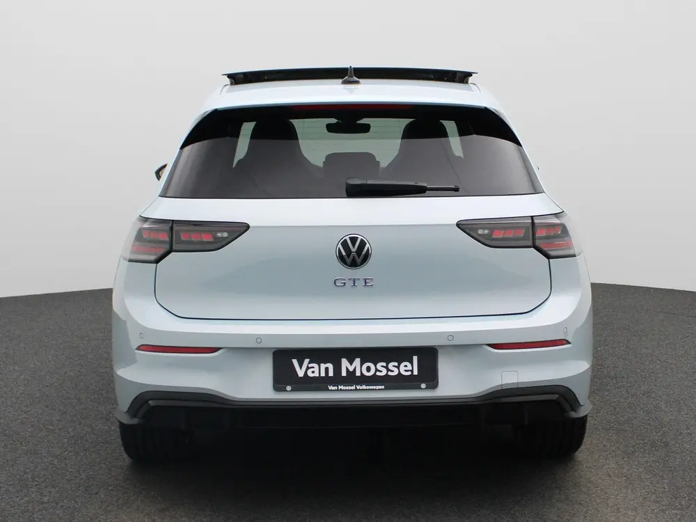 Volkswagen Golf 1.5 eHybrid GTE | Automaat | Panoramadak | N uit 2024, foto 7