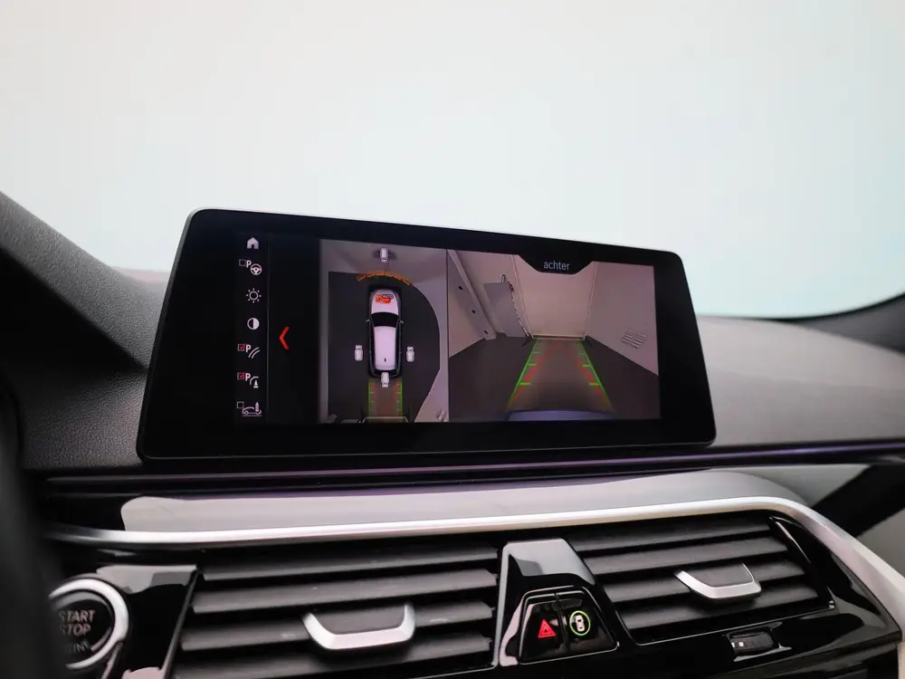 BMW 5-serie 540i xDrive High Executive uit 2019, foto 16