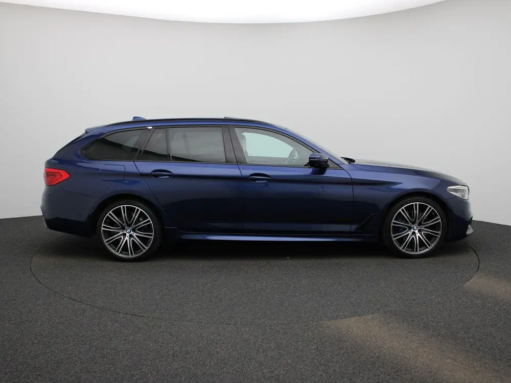 BMW 5-serie 540i xDrive High Executive uit 2019, foto 6