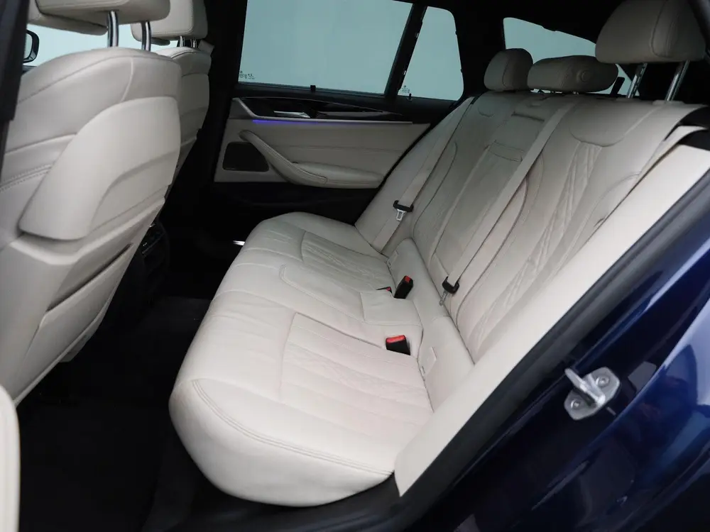 BMW 5-serie 540i xDrive High Executive uit 2019, foto 9