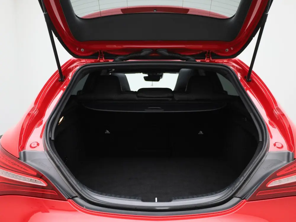 Mercedes-Benz CLA 180 Business Solutio uit 2019, foto 14