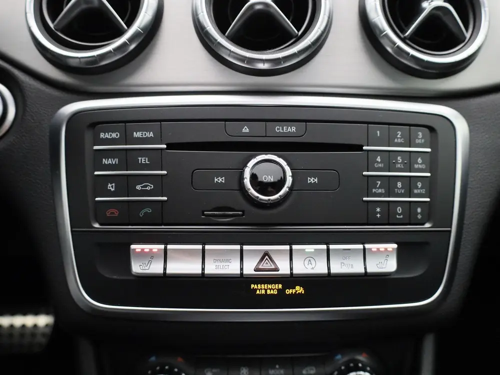 Mercedes-Benz CLA 180 Business Solutio uit 2019, foto 17