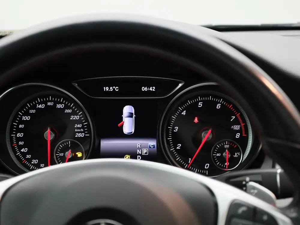 Mercedes-Benz CLA 180 Business Solutio uit 2019, foto 8
