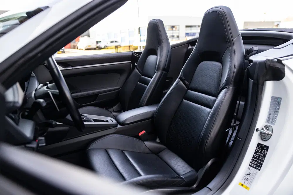 Porsche 911 992 3.0 Carrera uit 2021, foto 17
