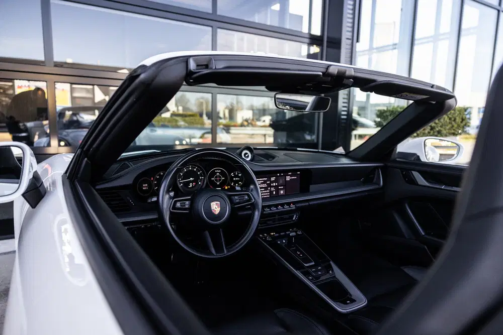 Porsche 911 992 3.0 Carrera uit 2021, foto 19
