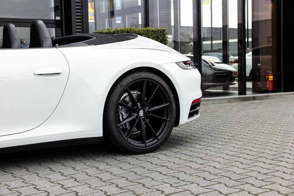 Porsche 911 992 3.0 Carrera uit 2021, foto 5