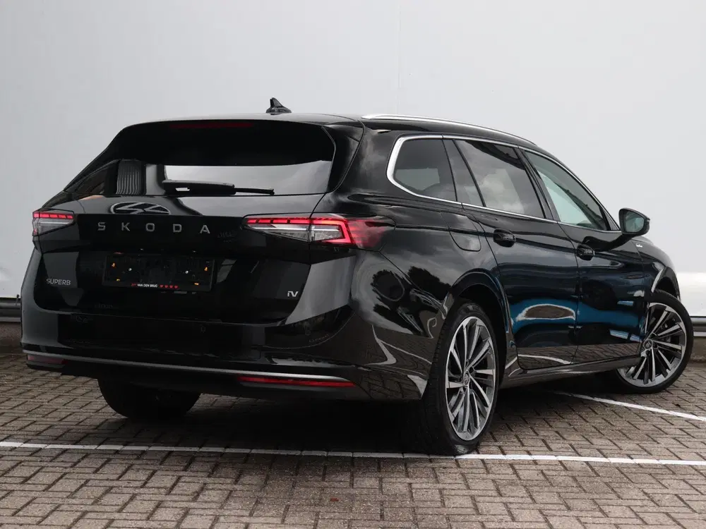 Skoda Superb Laurin & Klement 1.5 TSI MHEV uit 2025, foto 3