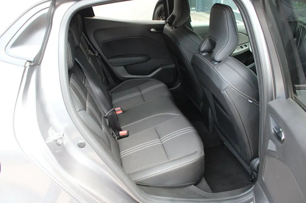 Renault Clio 1.6 E-Tech Hybrid 145 E-Tech Engineered uit 2023, foto 11
