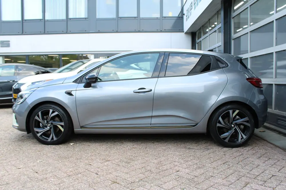 Renault Clio 1.6 E-Tech Hybrid 145 E-Tech Engineered uit 2023, foto 4