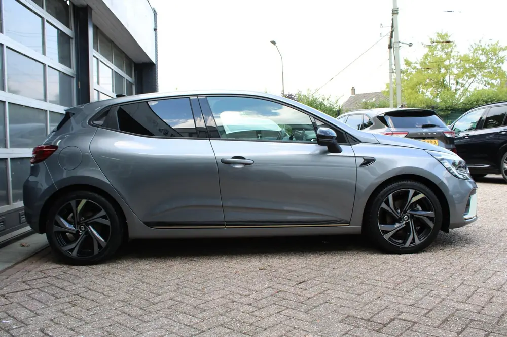 Renault Clio 1.6 E-Tech Hybrid 145 E-Tech Engineered uit 2023, foto 5