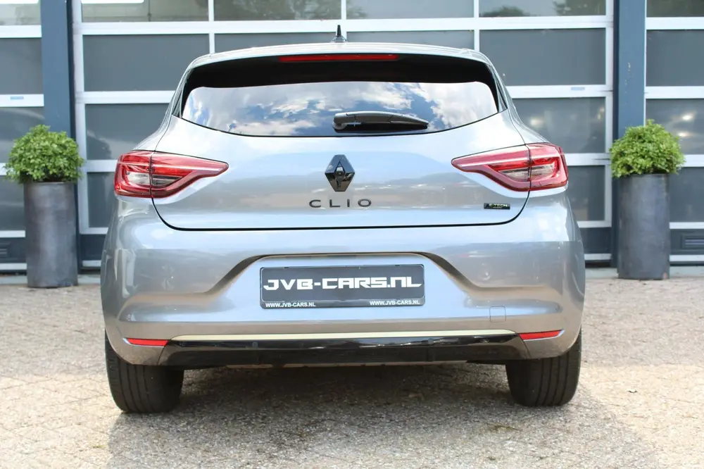 Renault Clio 1.6 E-Tech Hybrid 145 E-Tech Engineered uit 2023, foto 8