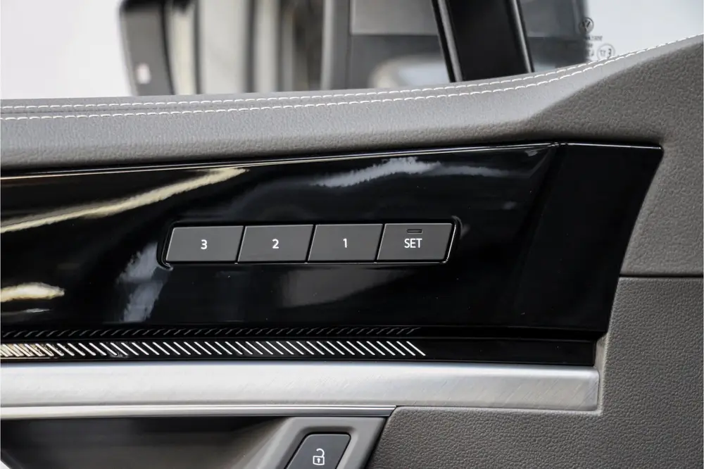 Volkswagen Touareg 3.0 TSi eHybrid 4MOTION Elegance |Leder|P uit 2024, foto 13