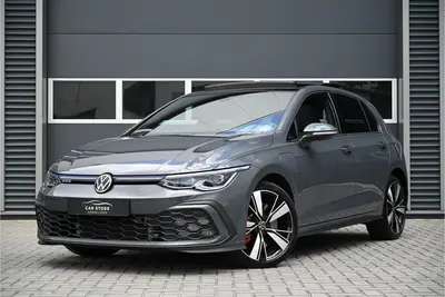 Volkswagen Golf 1.4 GTE 245 PK / PANO / LEDER / MEMORY / CAM uit 2020