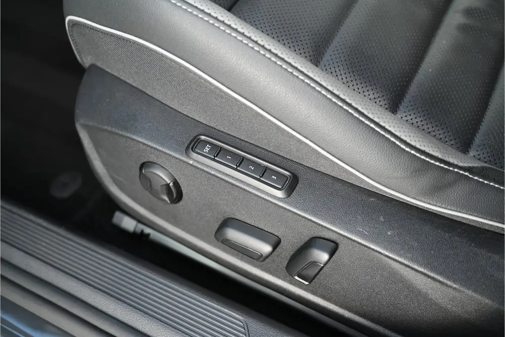 Volkswagen Golf 1.4 GTE 245 PK / PANO / LEDER / MEMORY / CAM uit 2020, foto 12