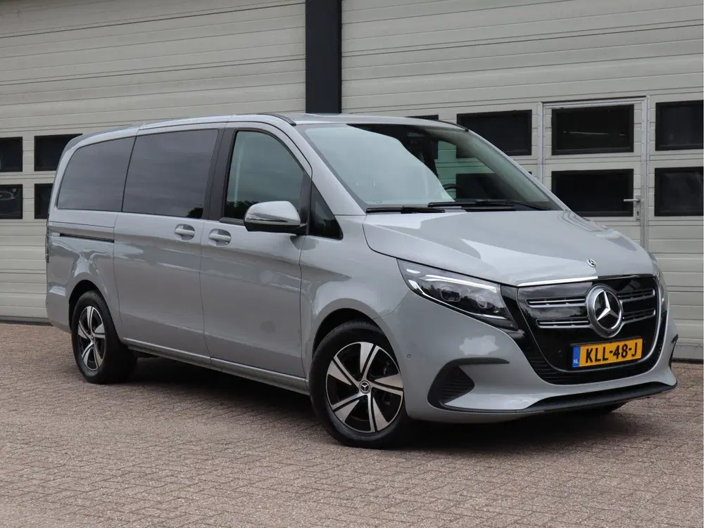 Mercedes-Benz EQV 300 90 kWh L2 uit 2024, foto 2