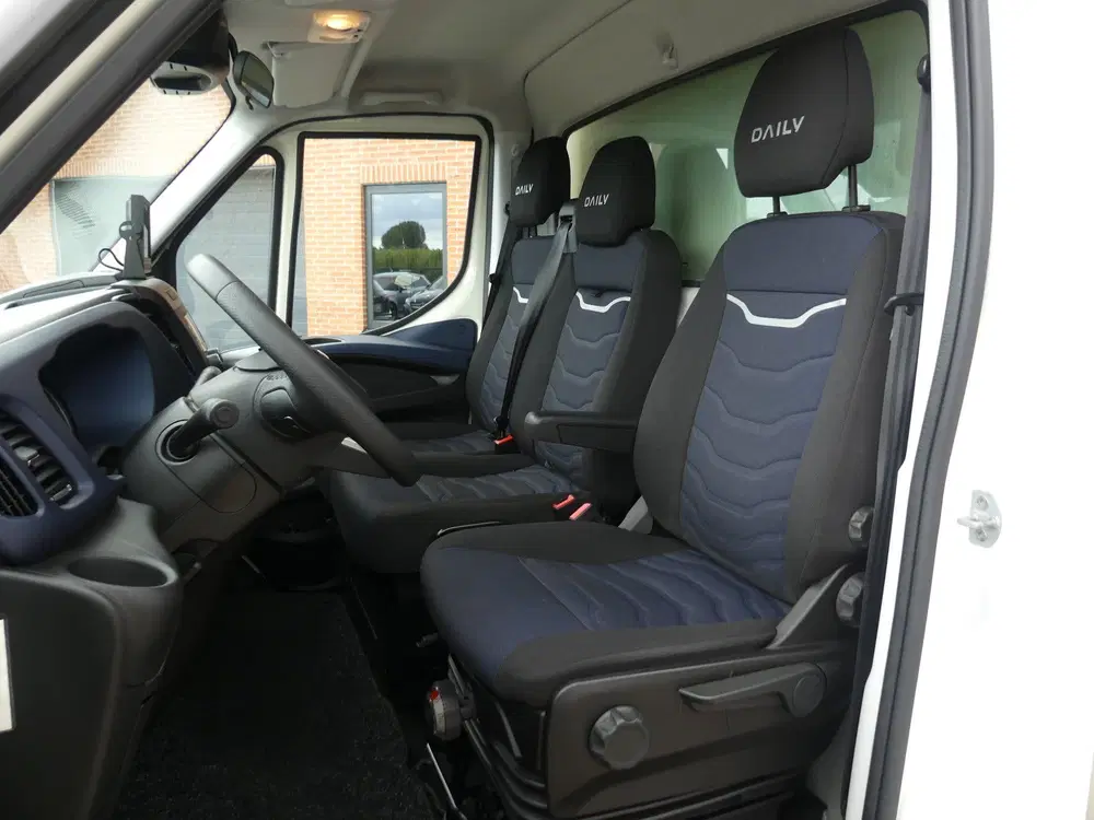 Iveco Daily 35S18H 3.0 410 CLIXSTAR Laadklep uit 2022, foto 5