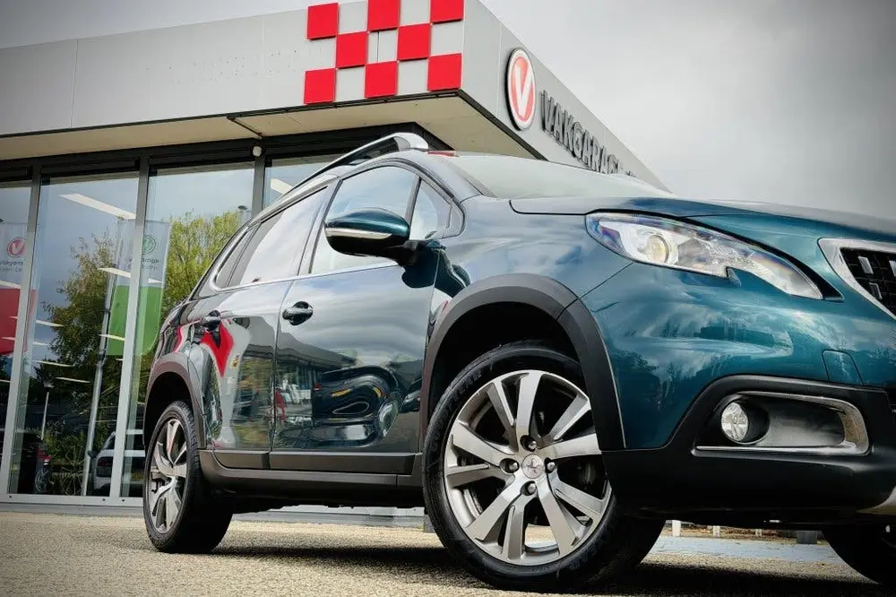 Peugeot 2008 1.2 PureT. Blue Lease Allure | CARPLAY + ANDROI uit 2019, foto 3