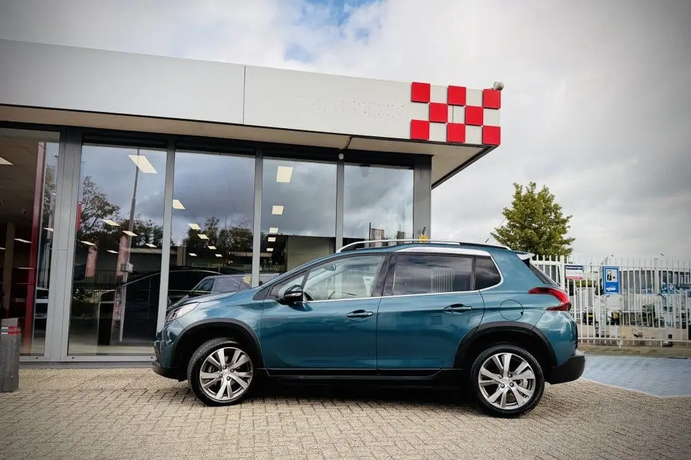 Peugeot 2008 1.2 PureT. Blue Lease Allure | CARPLAY + ANDROI uit 2019, foto 8