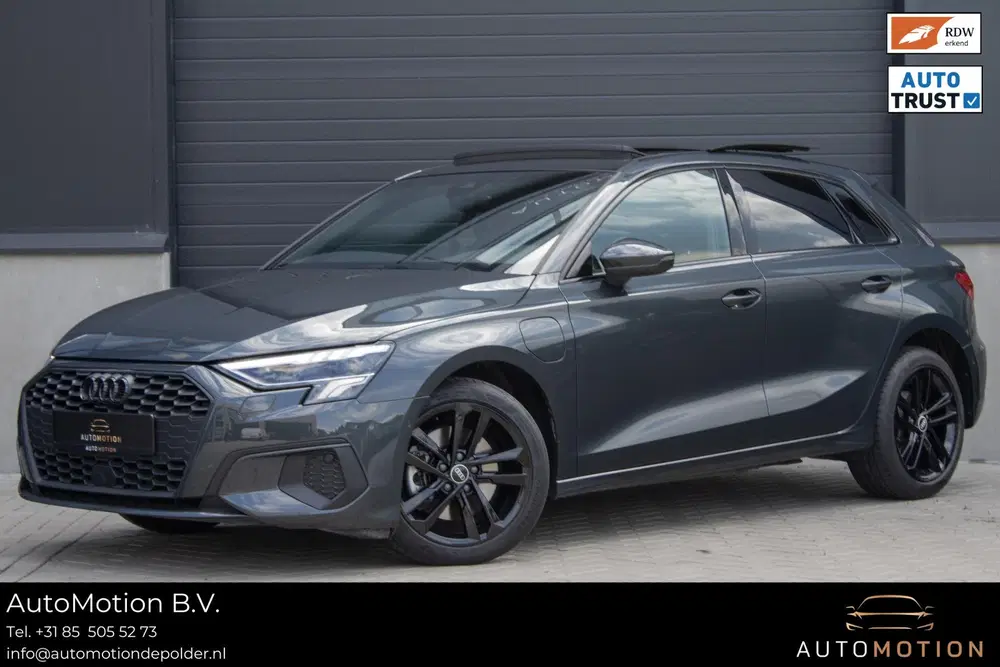 Audi A3 40 TFSIe Edition PANO LED CAMERA PARKEER L uit 2021