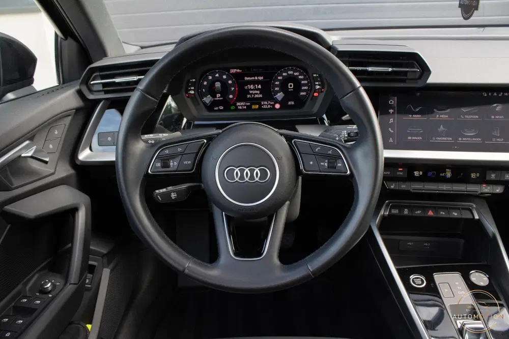 Audi A3 40 TFSIe Edition PANO LED CAMERA PARKEER L uit 2021, foto 11