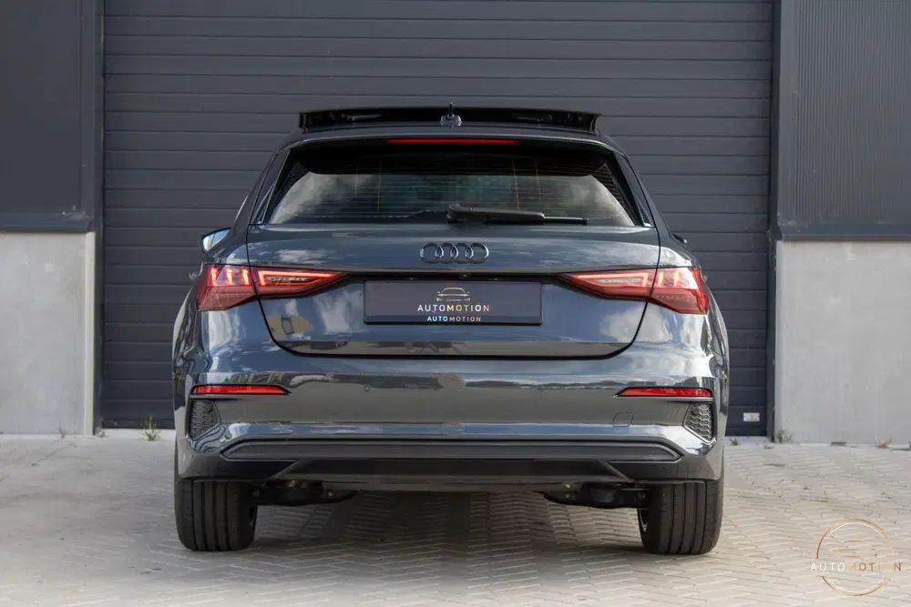 Audi A3 40 TFSIe Edition PANO LED CAMERA PARKEER L uit 2021, foto 9