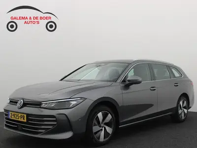 Volkswagen Passat Variant 1.5 eTSI Business NL-AUTO / TREKHA uit 2024