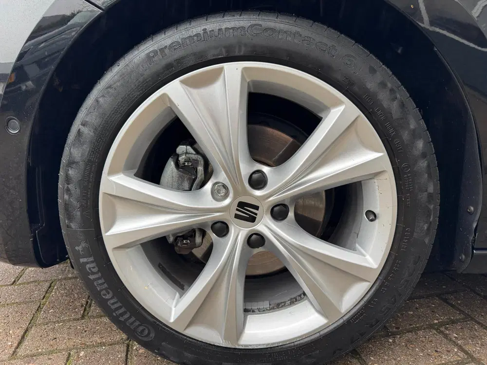 SEAT Leon 1.5 eTSI FR Business Intense uit 2021, foto 14