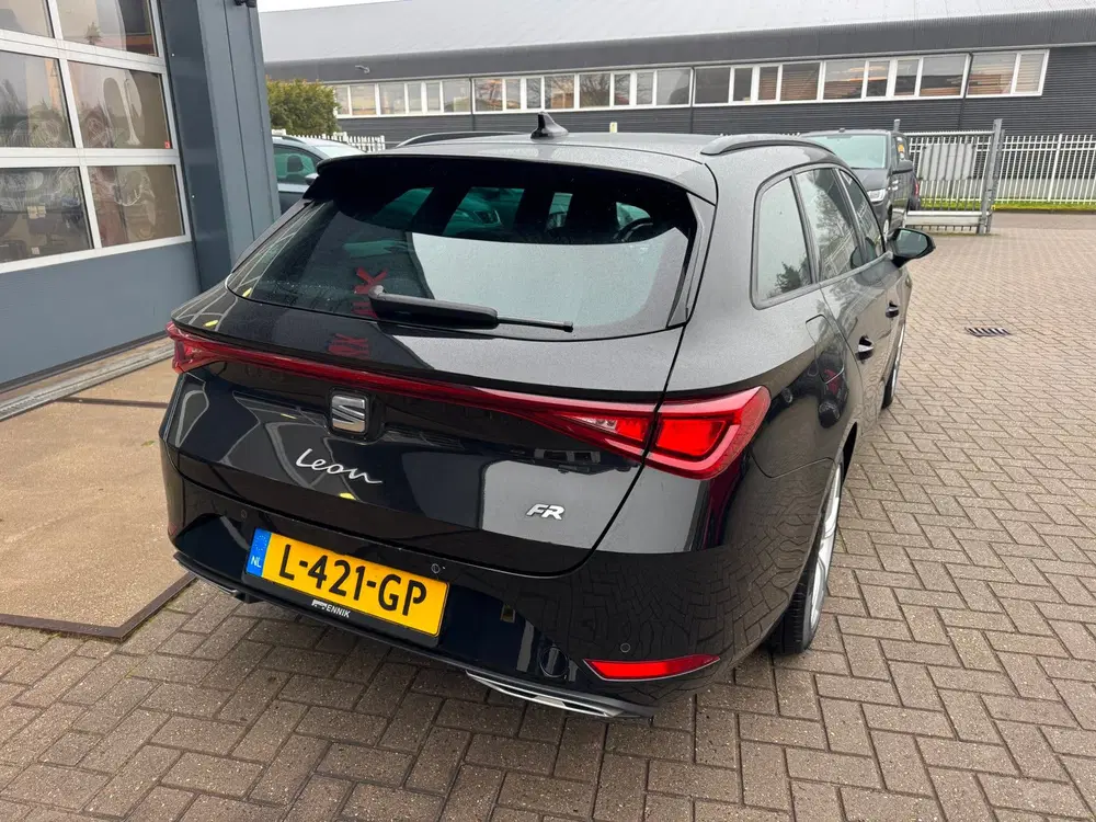 SEAT Leon 1.5 eTSI FR Business Intense uit 2021, foto 9