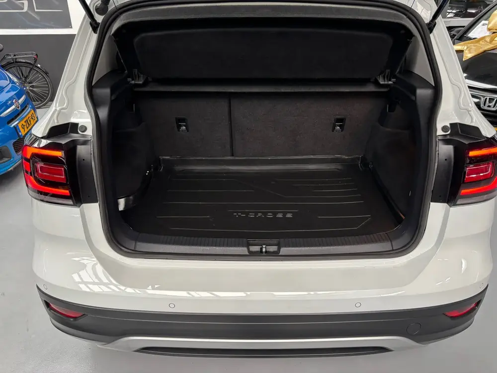 Volkswagen T-Cross 1.0 TSI Style / Navigatie / Stoelverwarmi uit 2019, foto 10