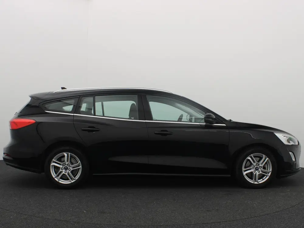 Ford Focus Wagon 1.5 EcoBlue Trend Edition Business CARPLAY uit 2019, foto 18