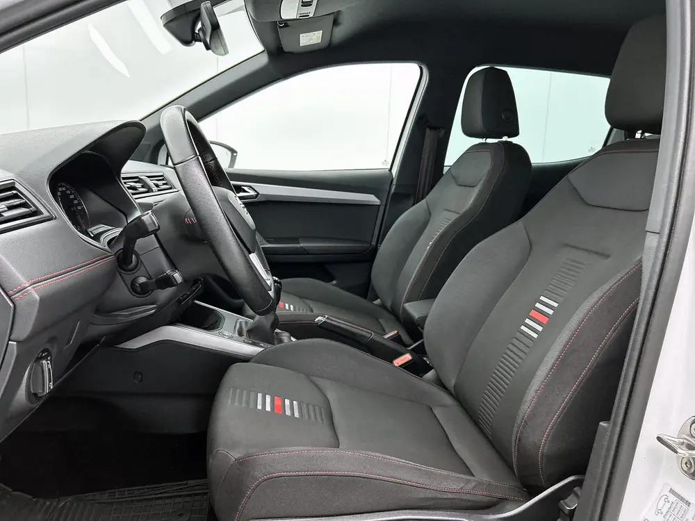 SEAT Arona 1.5 TSI EVO FR Business Intense | Beats Audio | A uit 2019, foto 4