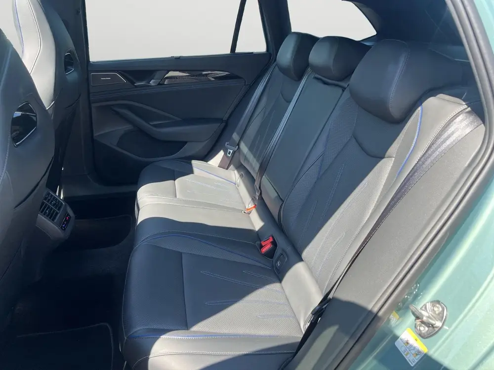 Volkswagen Passat Variant 1.5 eHybrid R-Line Business | 272P uit 2025, foto 17