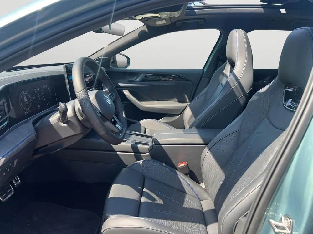 Volkswagen Passat Variant 1.5 eHybrid R-Line Business | 272P uit 2025, foto 3