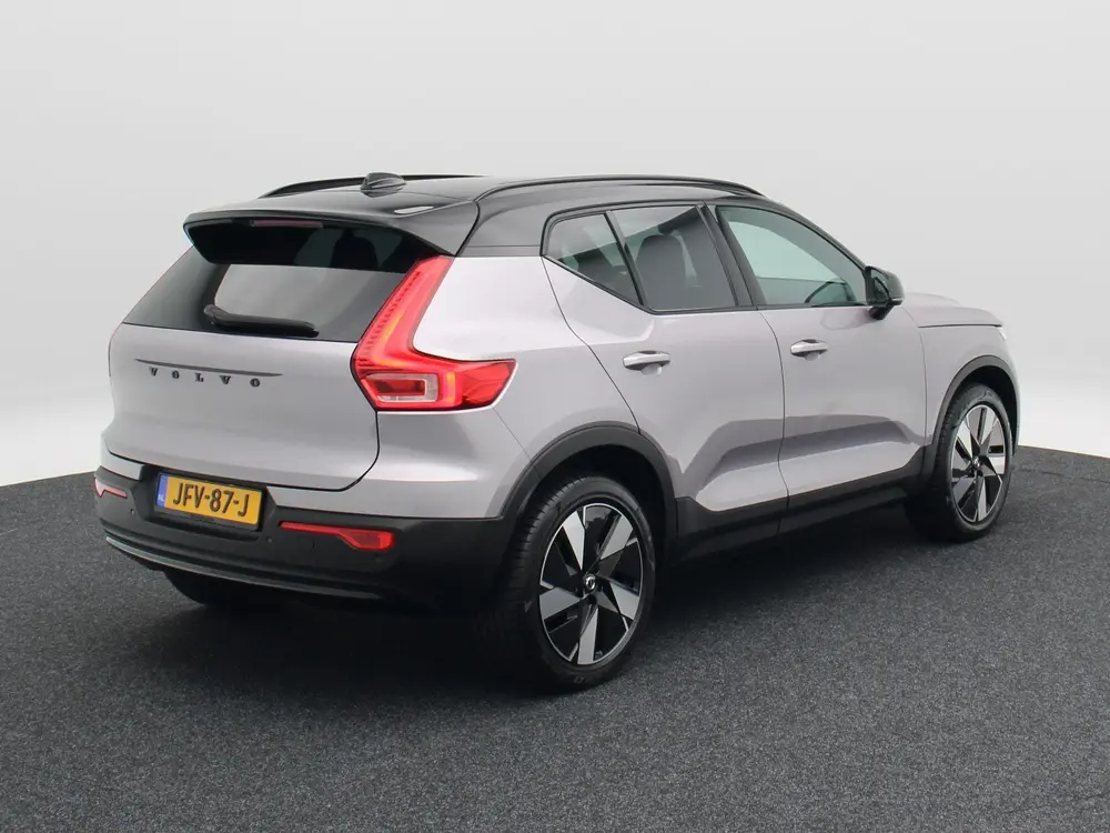 Volvo EX40 Single Motor Extended Range Plus 82 kWh 25 uit 2025, foto 3