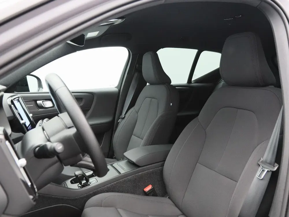 Volvo EX40 Single Motor Extended Range Plus 82 kWh 25 uit 2025, foto 6