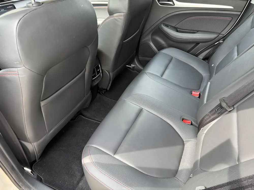 MG ZS EV Standard Range Luxury 50 kWh Automaat uit 2023, foto 7