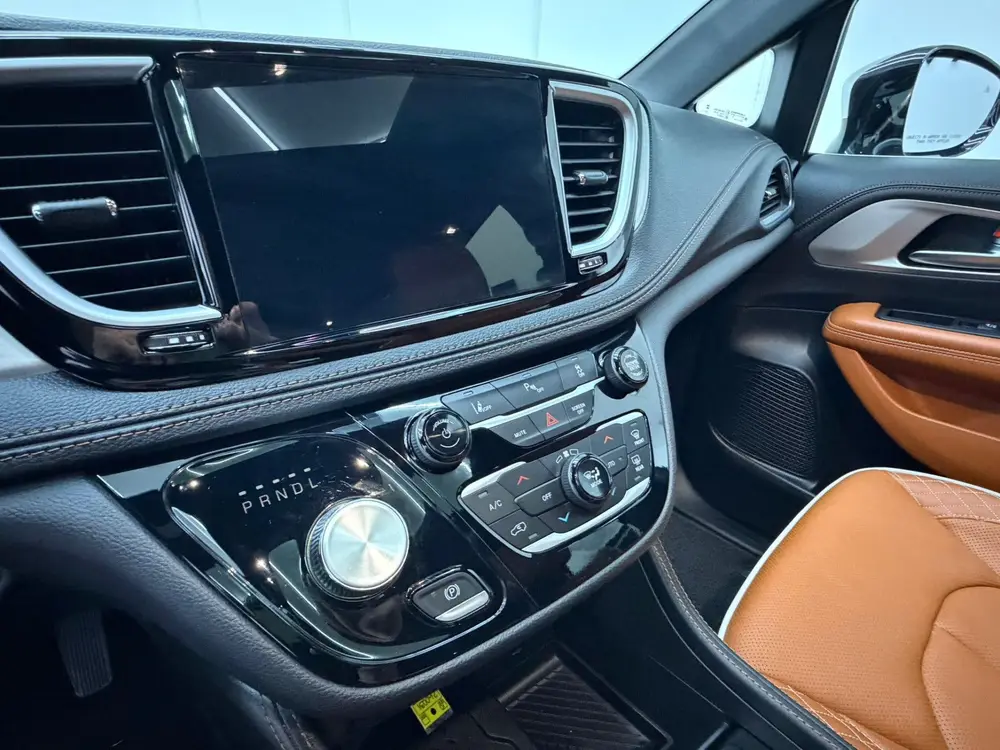 Chrysler Voyager Pacifica 3.6 V6 Hybride Pinnacle Nieuw uit 2026, foto 7