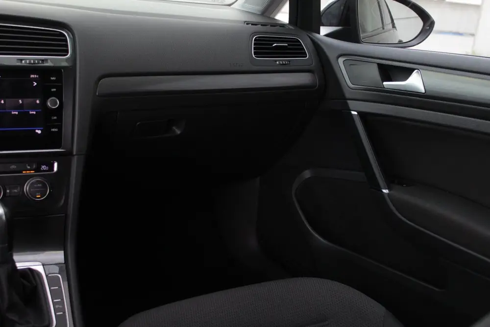 Volkswagen Golf 1.0 TSI Comfortline Business - automaat - AC uit 2019, foto 16