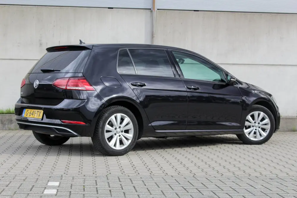 Volkswagen Golf 1.0 TSI Comfortline Business - automaat - AC uit 2019, foto 2