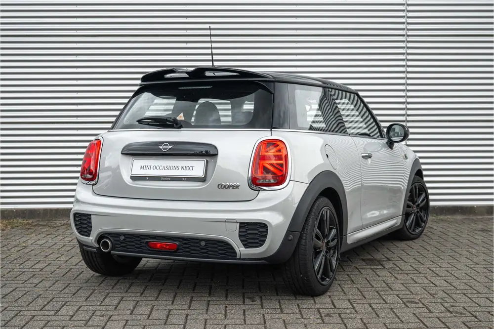 Mini Hatchback Cooper JCW / JCW Sportstoel / Comfort Access uit 2019, foto 2