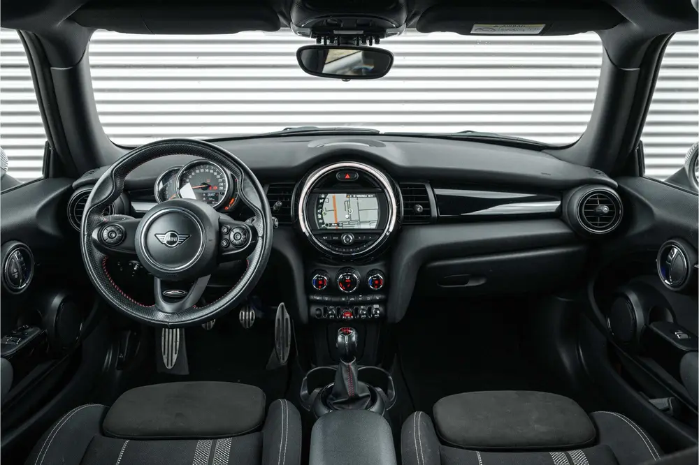 Mini Hatchback Cooper JCW / JCW Sportstoel / Comfort Access uit 2019, foto 5