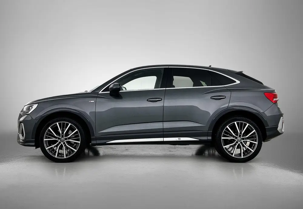 Audi Q3 40 TFSI quattro Business Edition uit 2020, foto 2