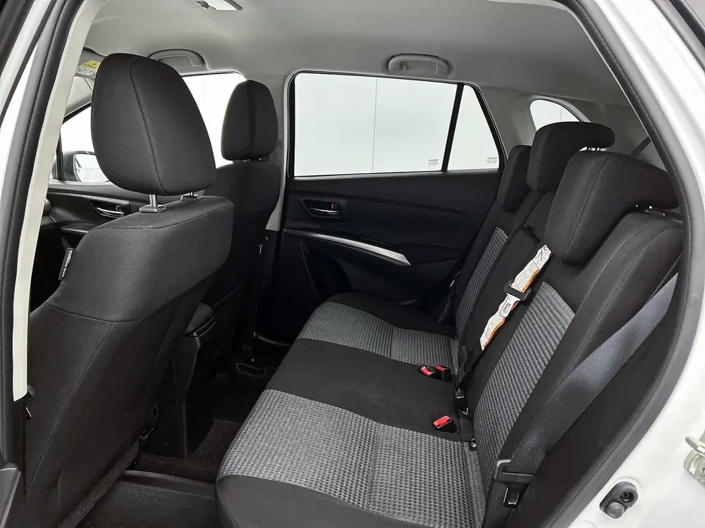 Suzuki S-Cross 1.5 Hybrid AllGrip Select uit 2023, foto 17