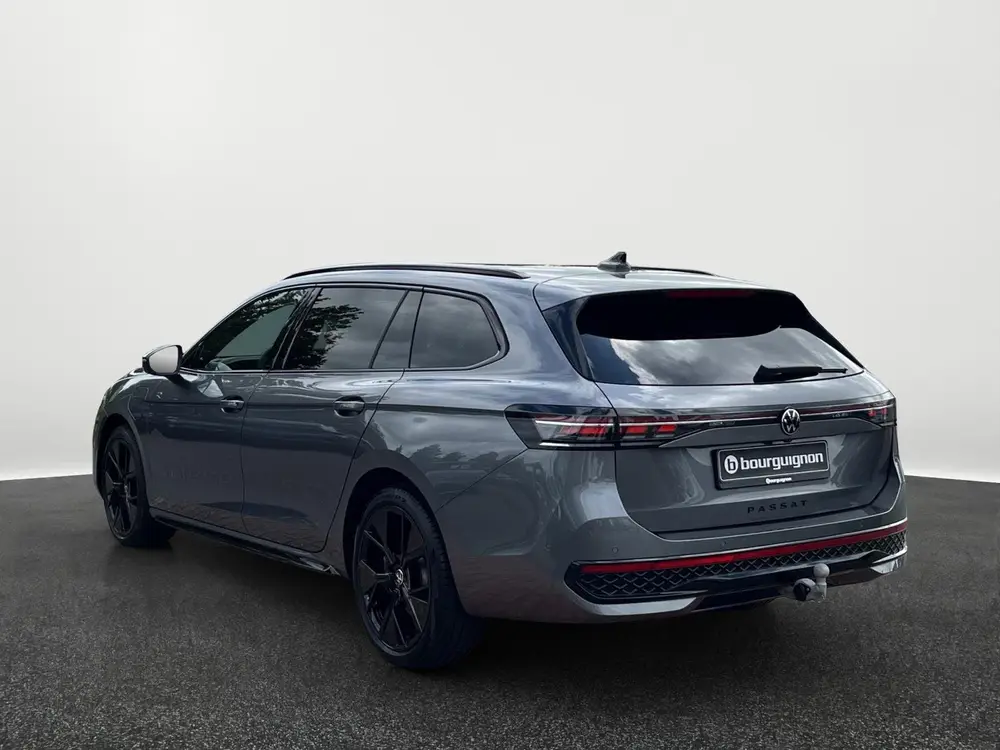 Volkswagen Passat Variant 1.5 eHybrid R-Line Business | Trek uit 2025, foto 2