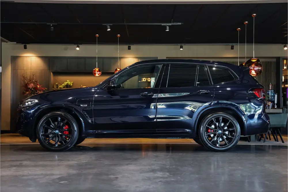 BMW X3 xDrive30e High Exe M 50 Jaar Edition M-Spo uit 2022, foto 3
