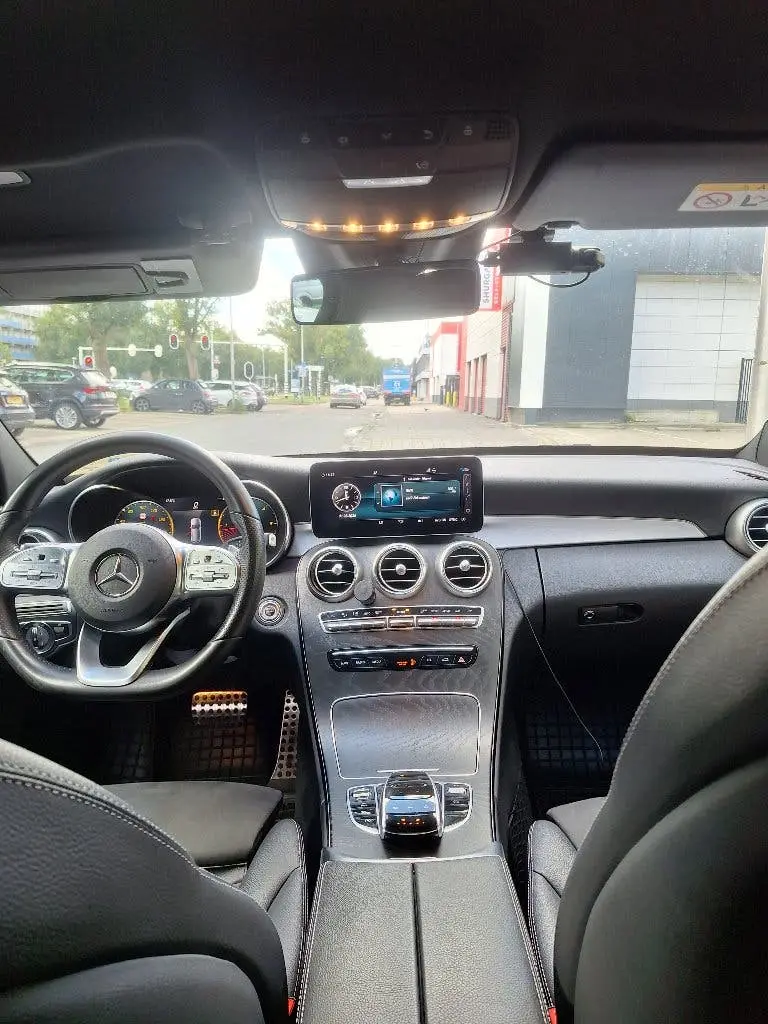 Mercedes-Benz C-Klasse C180d Estate AMG uit 2019, foto 10