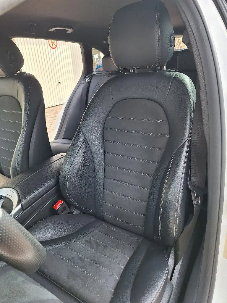 Mercedes-Benz C-Klasse C180d Estate AMG uit 2019, foto 12