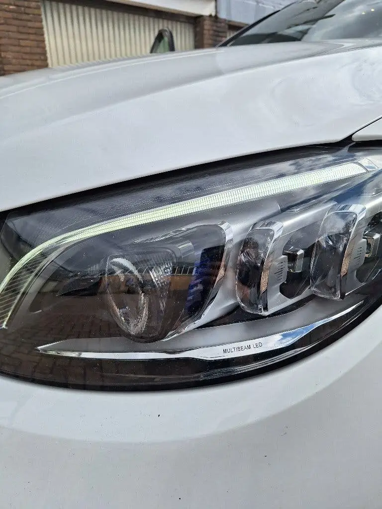 Mercedes-Benz C-Klasse C180d Estate AMG uit 2019, foto 18